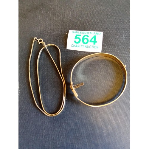 564 - Believed 9ct gold with metal core bangle and necklace