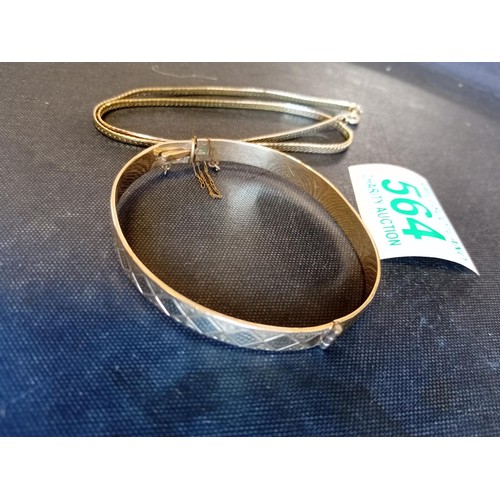 564 - Believed 9ct gold with metal core bangle and necklace