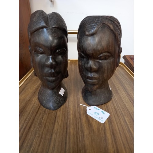 69 - 2x African wooden Busts