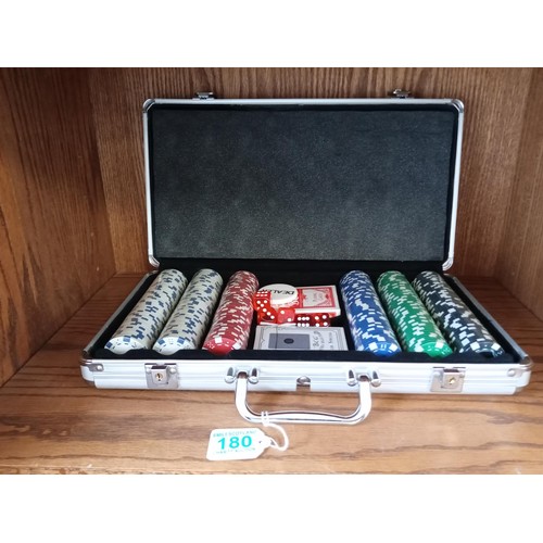 180 - Poker set in its own case