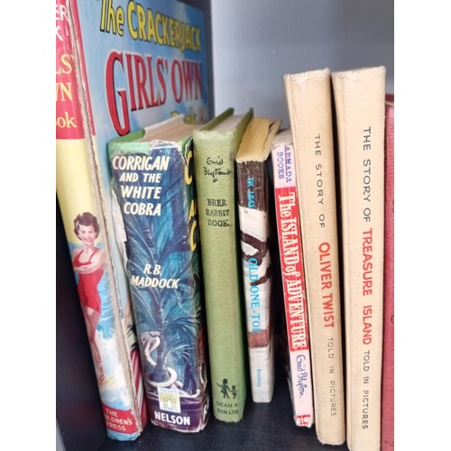 198 - a selection of vintage childrens books