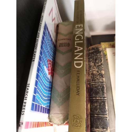 203 - a mix of vintage Books