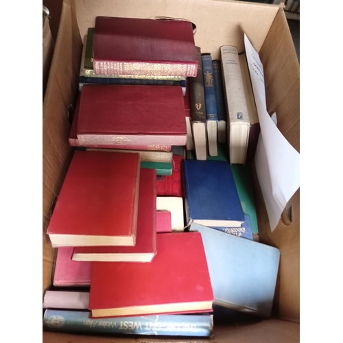 326 - Collection of vintage hardback books including Heyer and Conon Doyle