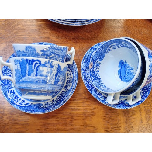 341 - Large collection of Spode dinnerware all featuring the same pattern, Spode deign c1816c