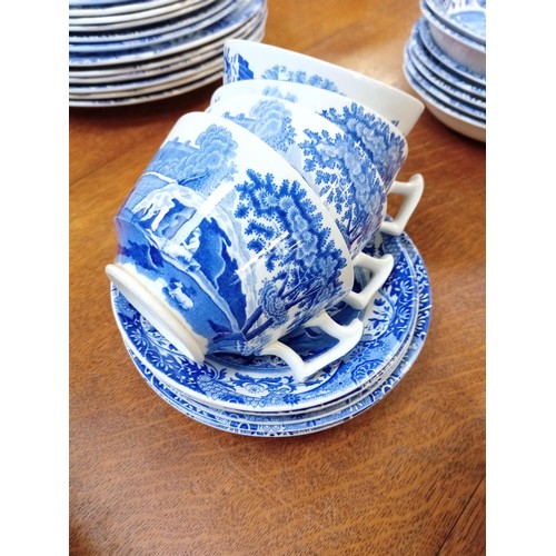 341 - Large collection of Spode dinnerware all featuring the same pattern, Spode deign c1816c