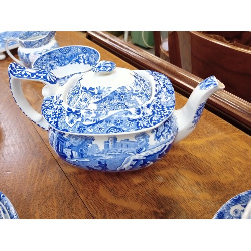 341 - Large collection of Spode dinnerware all featuring the same pattern, Spode deign c1816c