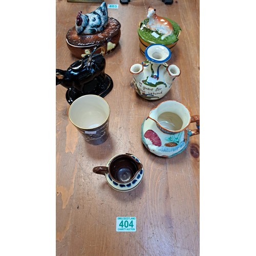 404 - A good selection of vintage pottery