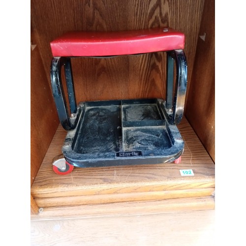 102 - Clarke  tool stool