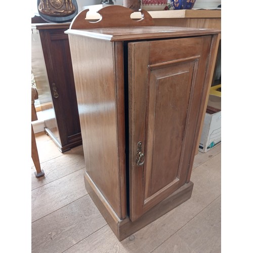 15 - 2 x Pot Stand Cabinets