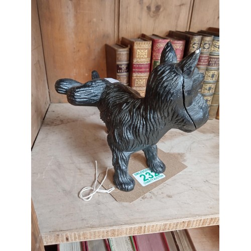 232 - Scotty Dog Peeing Door Stop