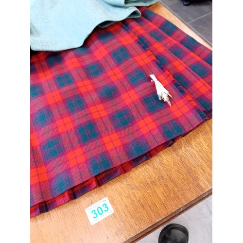 303 - ladies dress jacket and kilt, size 16