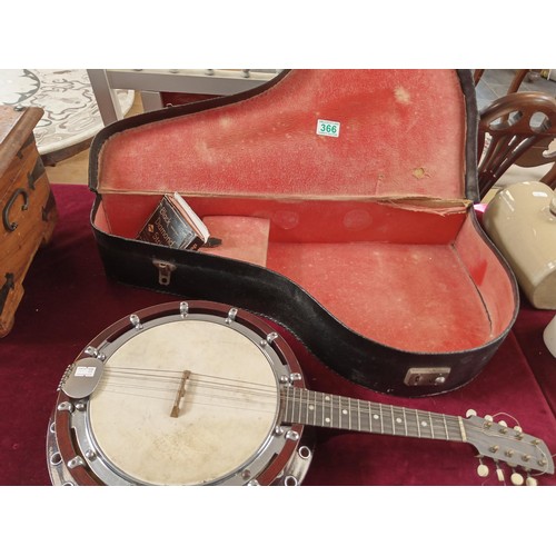 366 - banjo with case