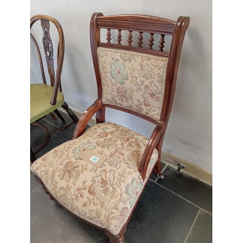 388 - nursing chair