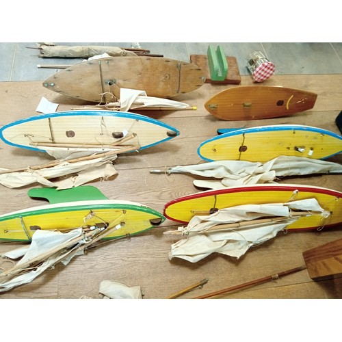 353 - Selection of Model Boat Hulls