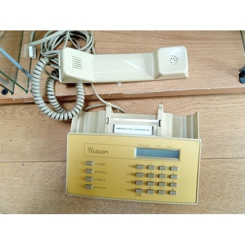 410 - Telecom Specialist Trim Phone