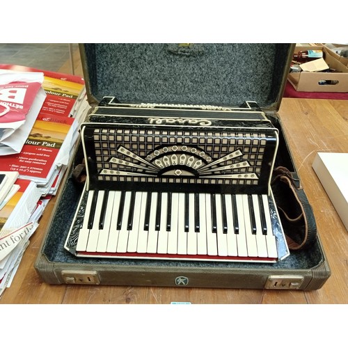 572 - Verona Italia Accordion