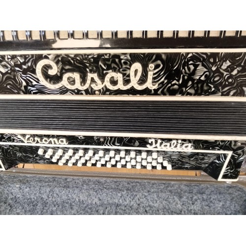 572 - Verona Italia Accordion