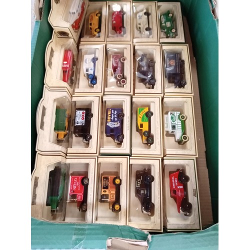 575 - A box of diecast model vehicles