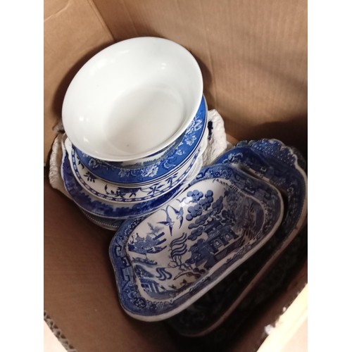 96 - Box lot of blue and white ware