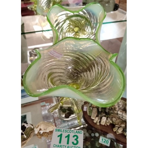 113 - Uranium glass dishes