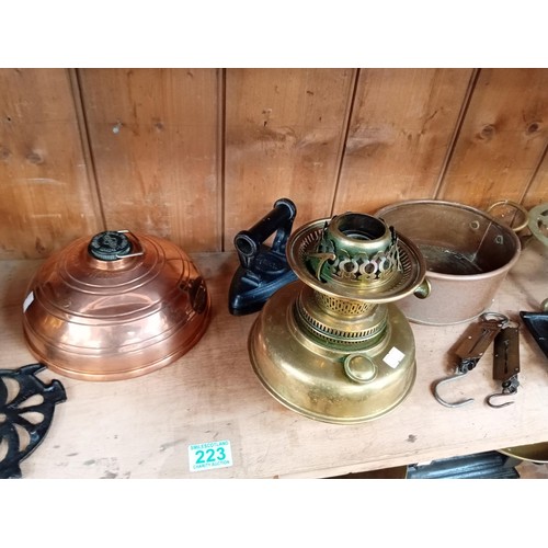 223 - Selection of brass, copper etc metal ware