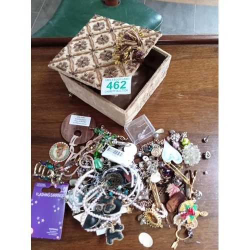 462 - Box with what looks like to be mainly costume jewellery unchecked