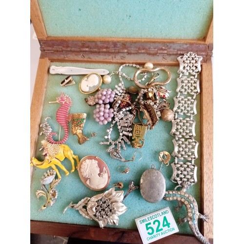 524 - Box with contents - jewellery