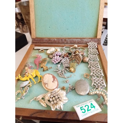 524 - Box with contents - jewellery