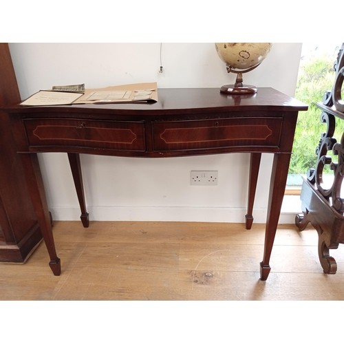 22 - Serpentine hall desk