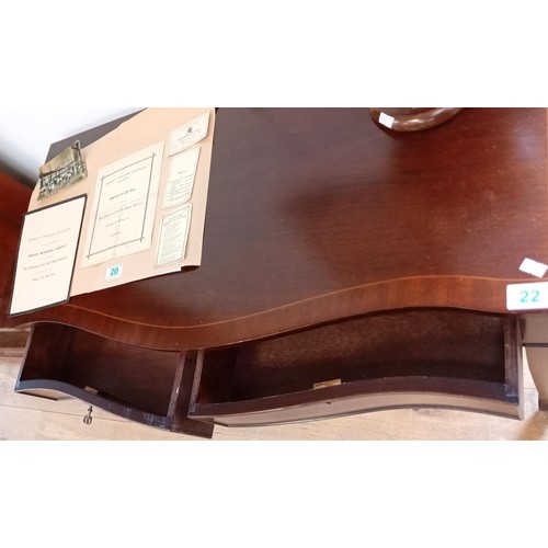 22 - Serpentine hall desk