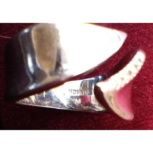 111 - hot Diamonds sterling silver ring , Edinburgh assay mark with original box