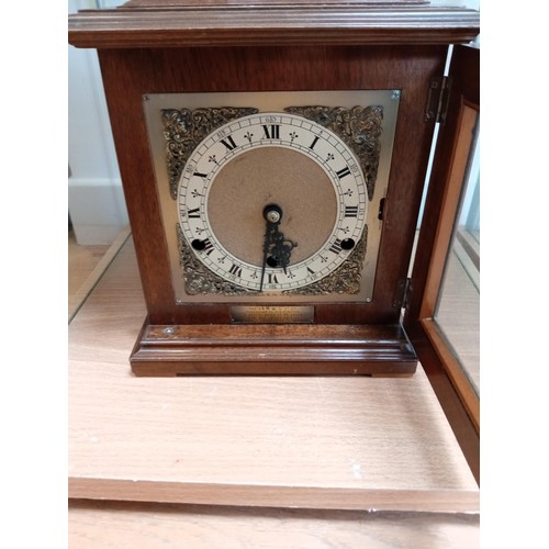 152 - Mantel clock