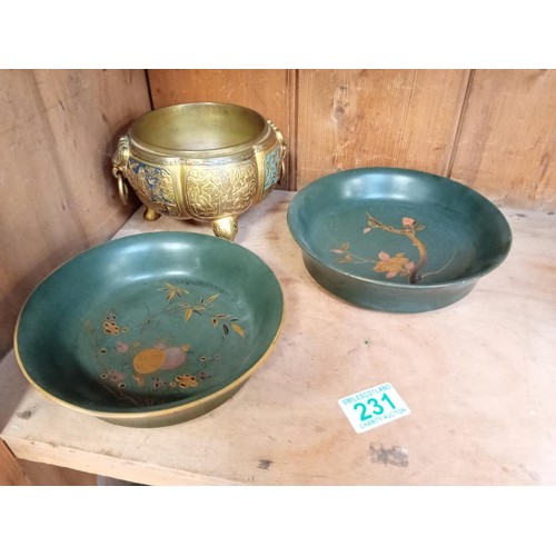 231 - pair of oriental bowls etc