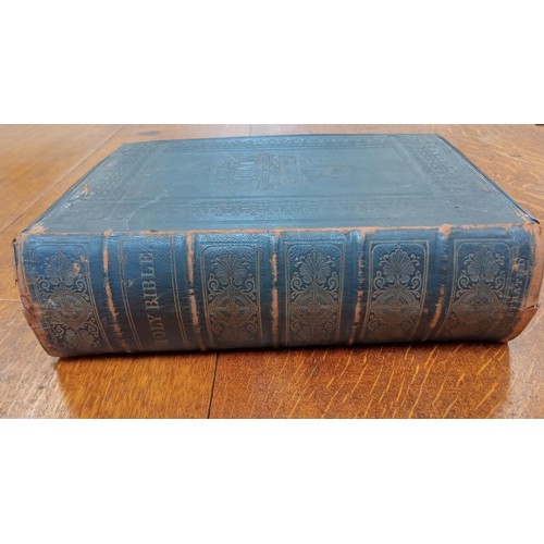 158 - Holy Scriptures Bible with a series of illustrations.  Henry and Scott.  London and Glasgow.  Comple... 