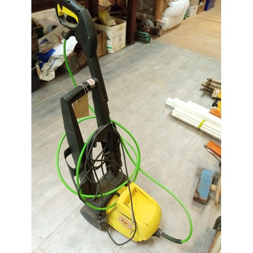 295 - Karcher 300 pressure washer