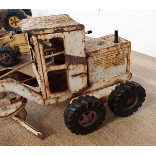 432 - 1960's Tonka 6 wheel earth scraper