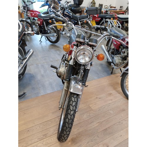 530A - Honda 350 K reg motorcycle / motorbike, historic vehicle registered V5, MOT & Tax exempt various pap... 