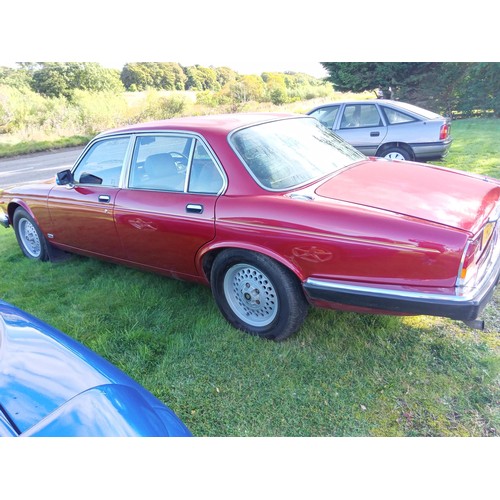 603 - Jaguar XJ Sovereign automatic motorcar Candy Red Metallic previously (Gold), 58000 miles pepper pot ... 