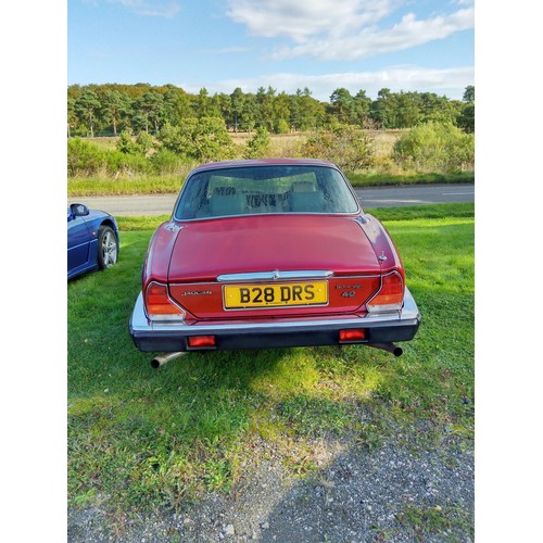 603 - Jaguar XJ Sovereign automatic motorcar Candy Red Metallic previously (Gold), 58000 miles pepper pot ... 