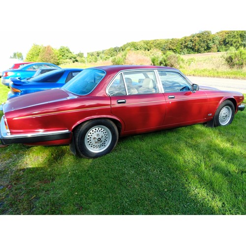 603 - Jaguar XJ Sovereign automatic motorcar Candy Red Metallic previously (Gold), 58000 miles pepper pot ... 