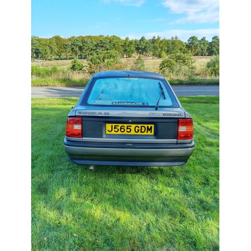 605 - Vauxhall Cavalier manual motorcar automatic 1.8L 44000 genuine miles, grey metallic service history.... 