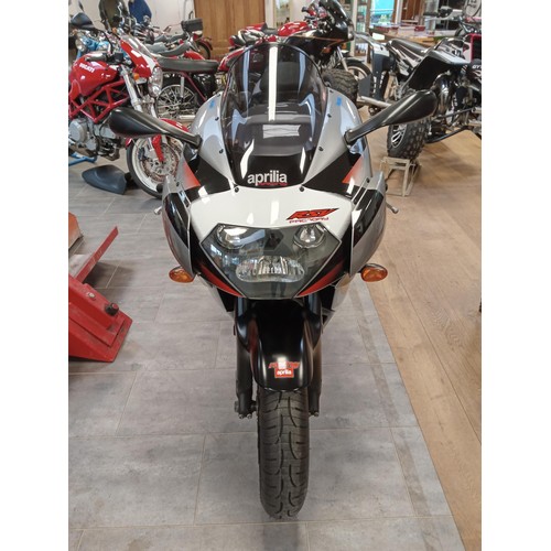 610 - 2003 Aprilla RSV Mille, 1000cc motorcycle / motorbike, 10761 genuine miles, new front tyre, new oil ... 