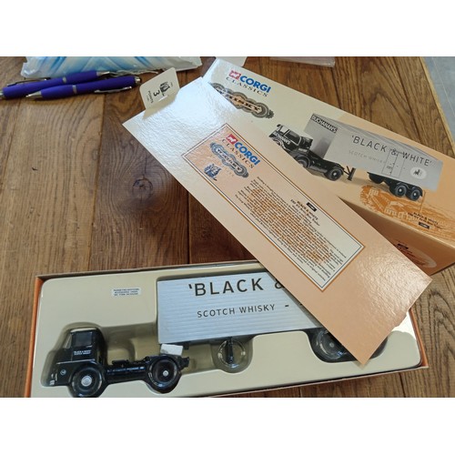 110 - Corgi Classics Whisky Collection 11401 Black & White ERF KV Arctic Box Trailer scale 1:50