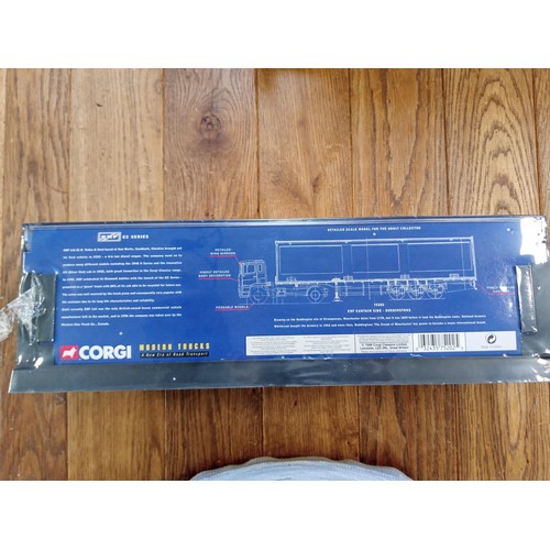 145 - Corgi Modern Trucks 75202 ERF Curtainside Boddingtons