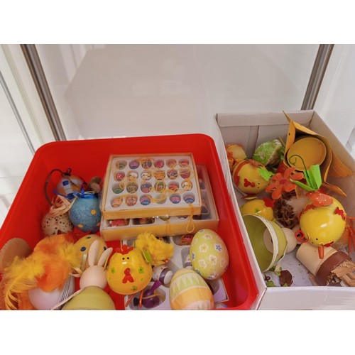 77 - Selection of toy hens and eggs etc