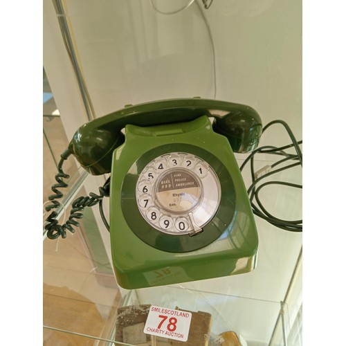 78 - Vintage telephone in green