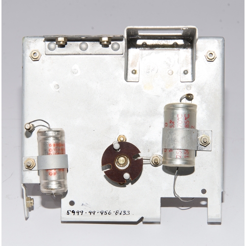 60 - Inductor Capacitor 640/1/10388 5999-99-956-8133 Plessey