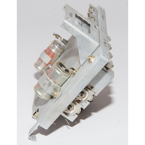 60 - Inductor Capacitor 640/1/10388 5999-99-956-8133 Plessey