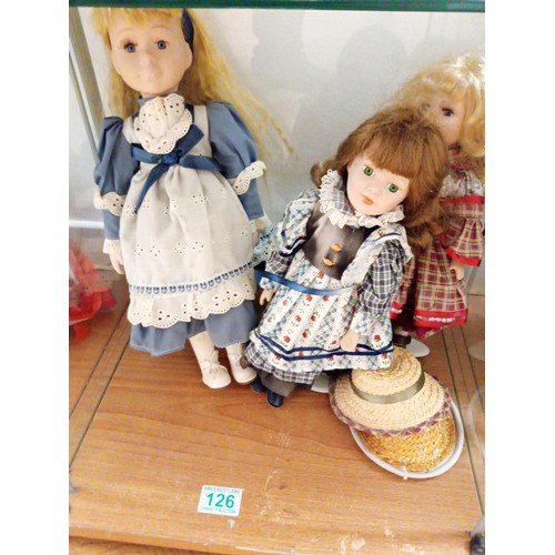 126 - 3 x vintage dolls