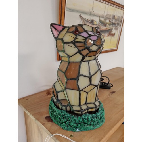 184 - Tiffany style cat lamp